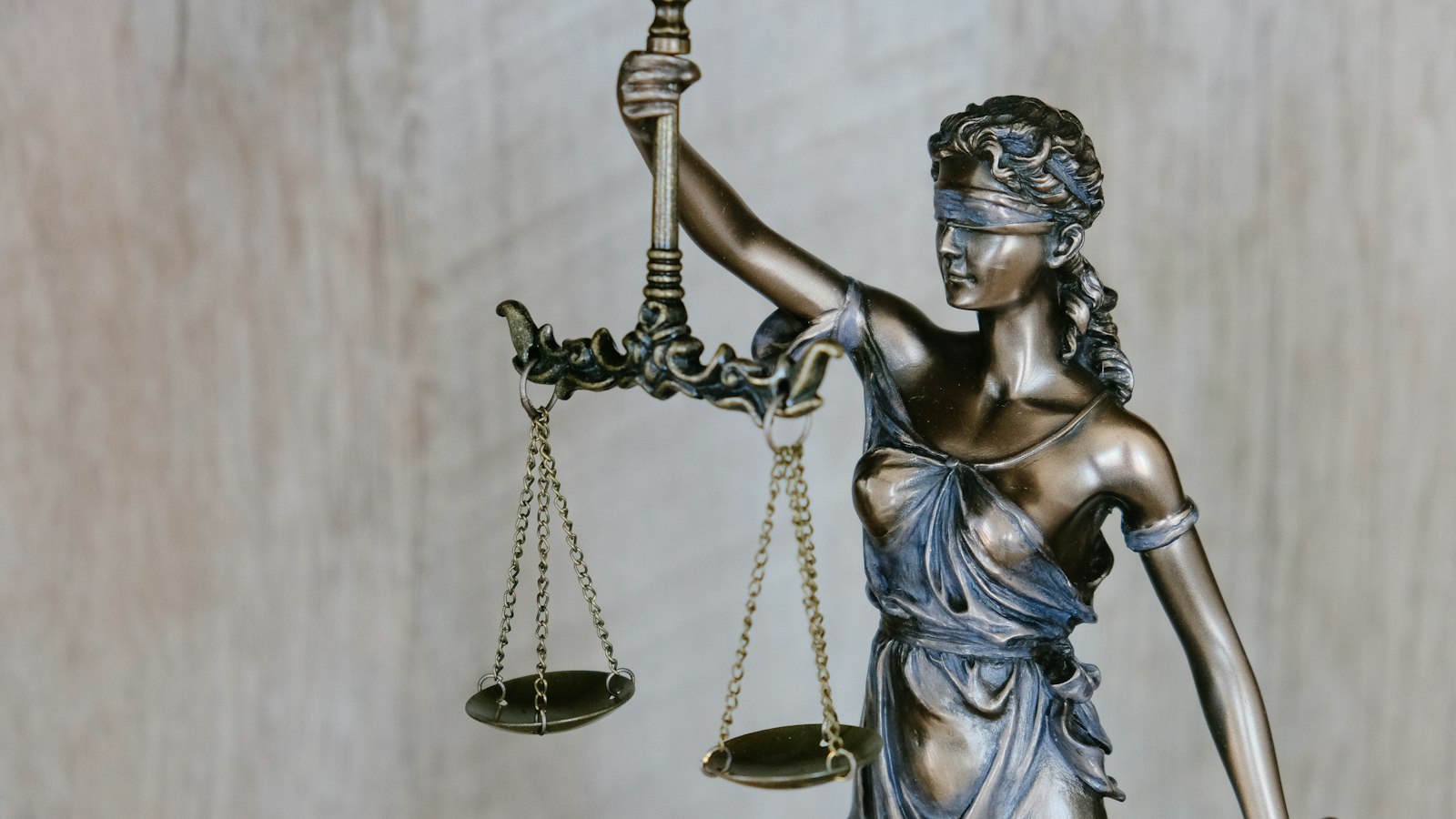 Institutional investor due diligence questionnaire and compliance verification