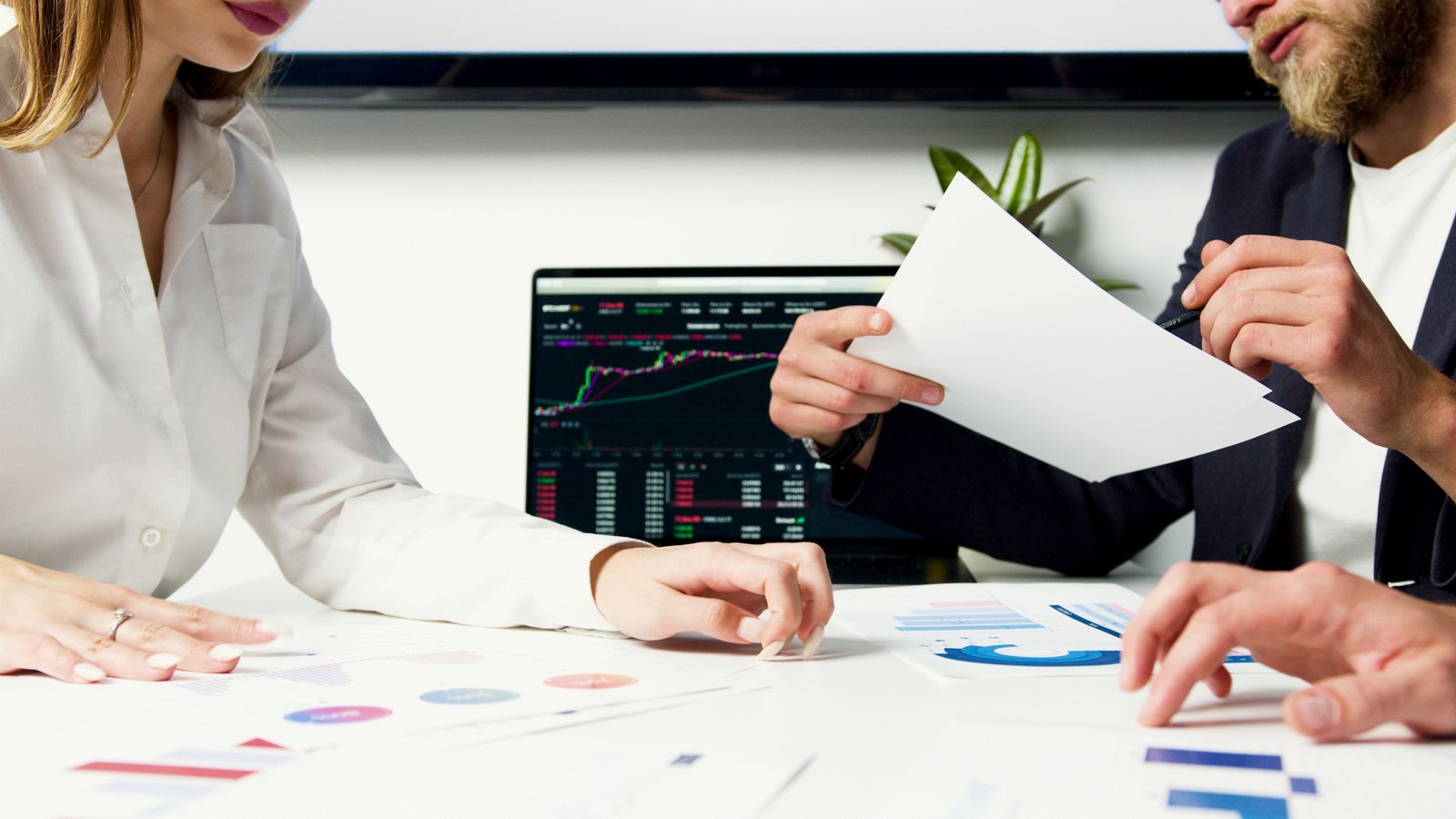 Hand Off Sales Documents to Customer Success