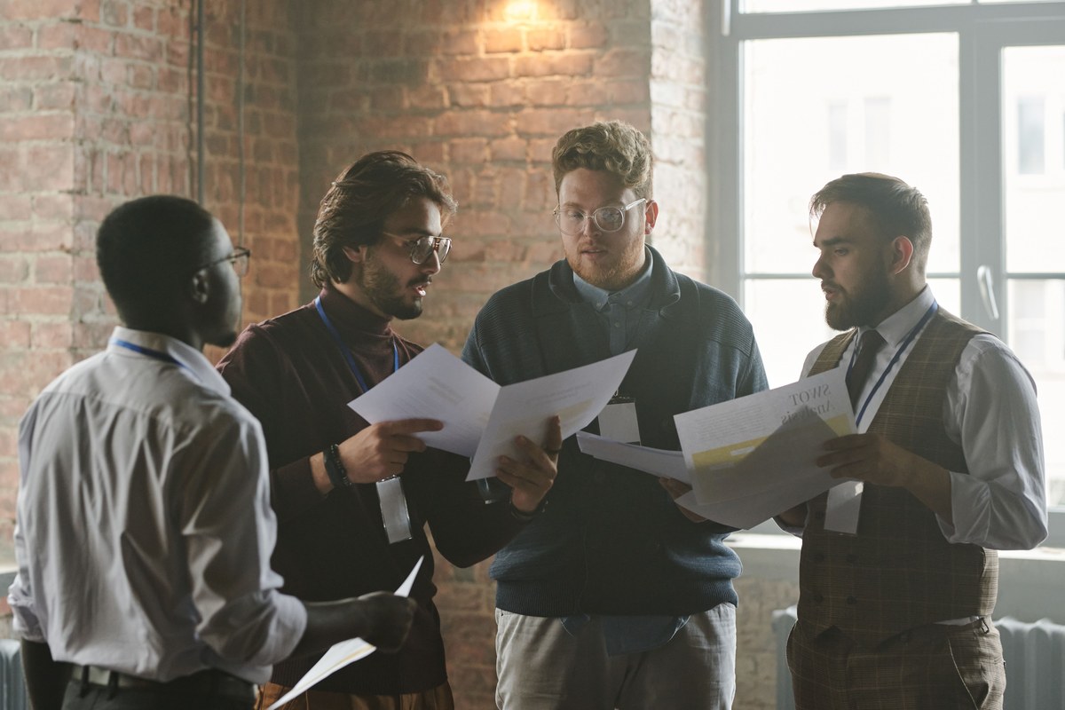 Corporate governance review and board minutes organization