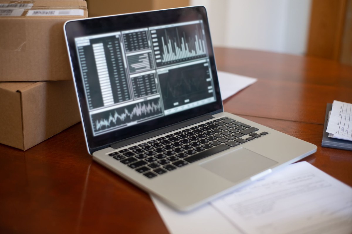 SaaS metrics definitions for investor review