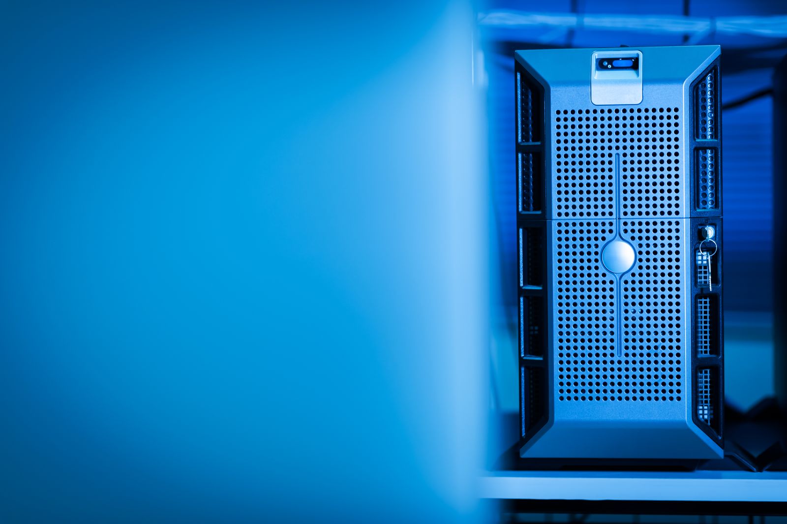 Computer server used to illustrate resilient VDR infrastructure