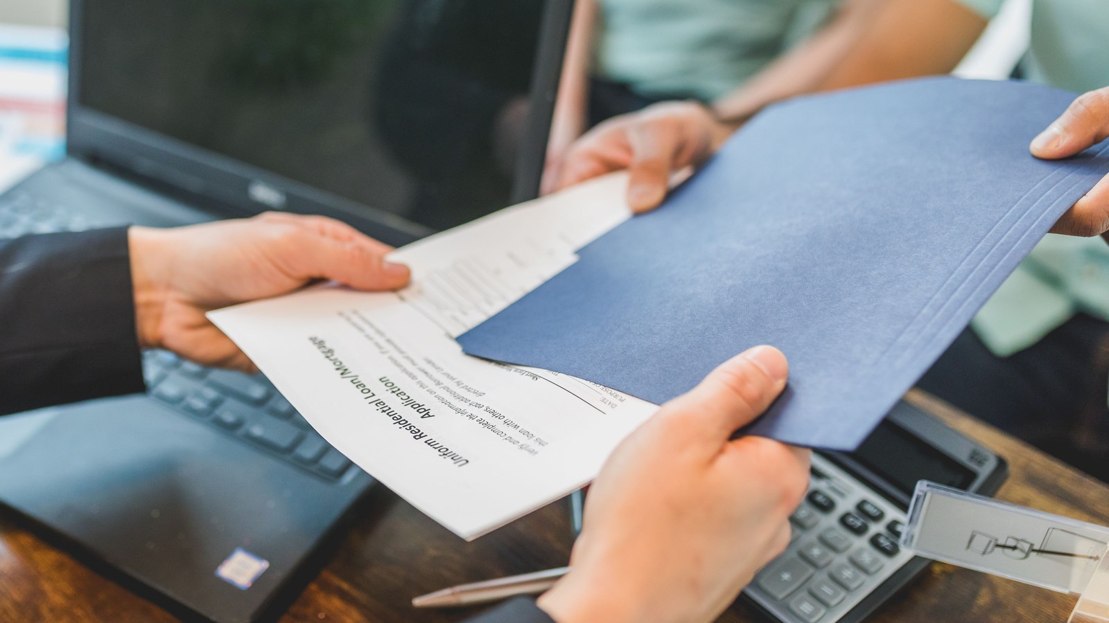 Workflow for What Do Buyers Look for in a Business Sale Data Room?