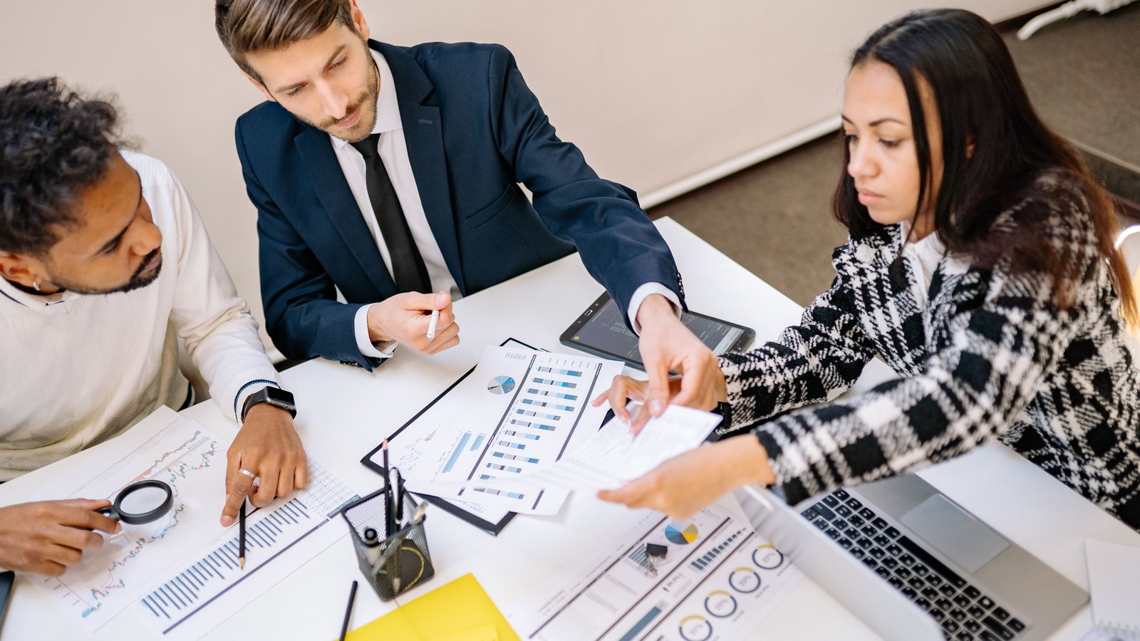 Context for When Should a Business Use a Virtual Data Room?